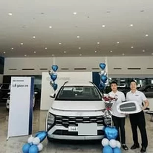 Hình ảnh hoạt động tư vấn xe tại Quảng Ninh